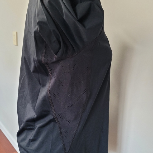 Under Armor black fitted long sleeve shirt in L - Picture 5 of 6